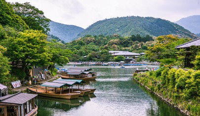 Suche nach <a href="/?s=The lake at Arashiyama, Kyoto">"The lake at Arashiyama, Kyoto" auf JAKYO</a>.<br>Informationen zur <a href="https://japan-kyoto.de/japan-bilder-fotografien/">Nutzung und Lizenz</a>. ©Christian Kaden